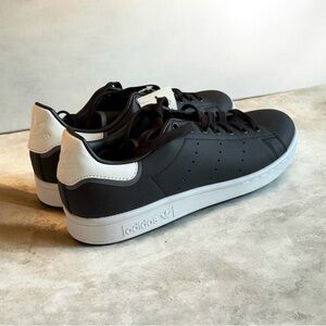 Adidas Stan Smith sneakers.men’s 6.5 (fits women’s approx. 7.5–8).Unisex.